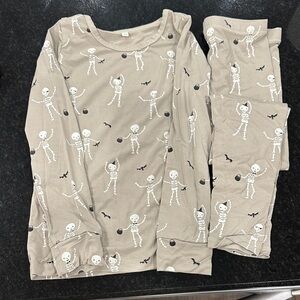 Quincy Mae Skeleton Print Kids Pajamas